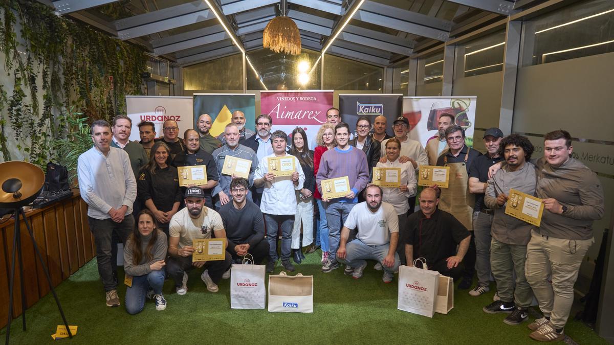 Foto de familia del concurso alavés.