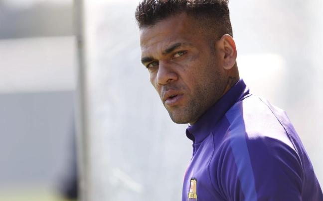 Dani Alves, en una imagen de archivo. / Alejandro García Dani Alves, en una imagen de archivo.
