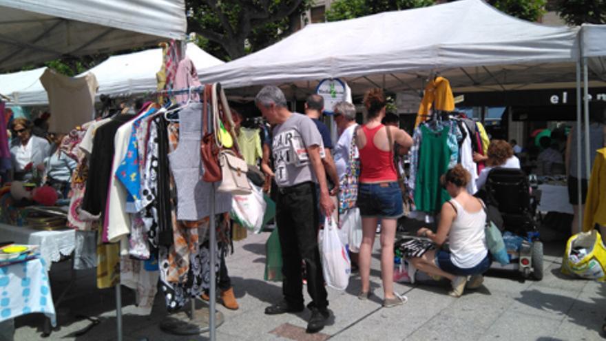 Foto de un Merka2dasoa celebrado con anterioridad en la plaza del Ensanche de Irun.