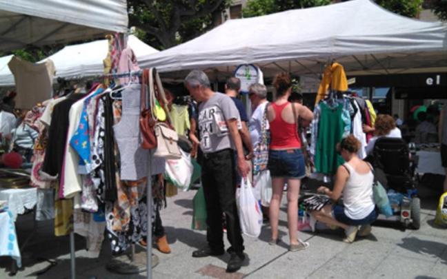 Foto de un Merka2dasoa celebrado con anterioridad en la plaza del Ensanche de Irun.