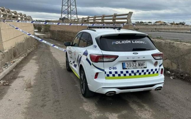 Imagen de archivo de una patrulla de la Policía Local de Almería