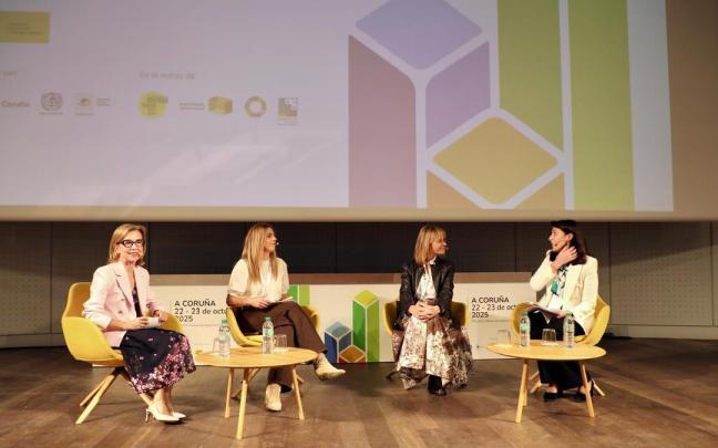 Representantes del Ayuntamiento de Ermua participaron en el III Foro Urbano de España, celebrado en A Coruña.