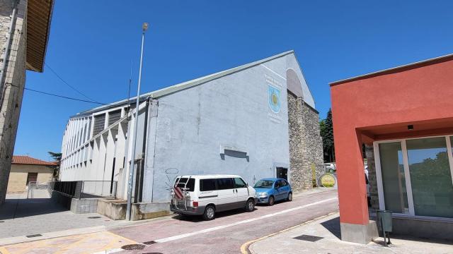 Exterior del frontón municipal de Iruña Oka en Nanclares