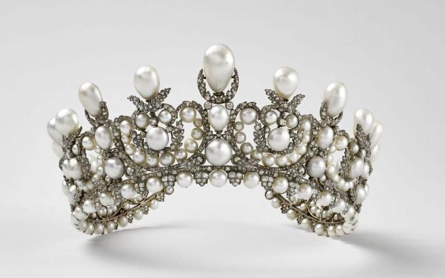 Estas son las ocho joyas del Tesoro de Francia robadas del Louvre