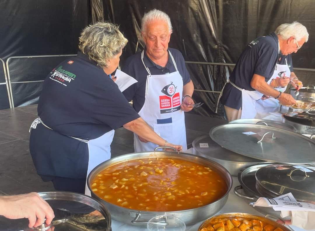 La Cofradía de La Makila de Bilbao volverán a ser los jueces del concurso