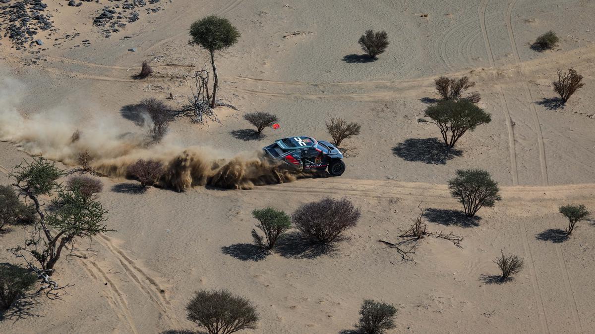 Nasser Al-Attiyah, en acción con el Dacia.