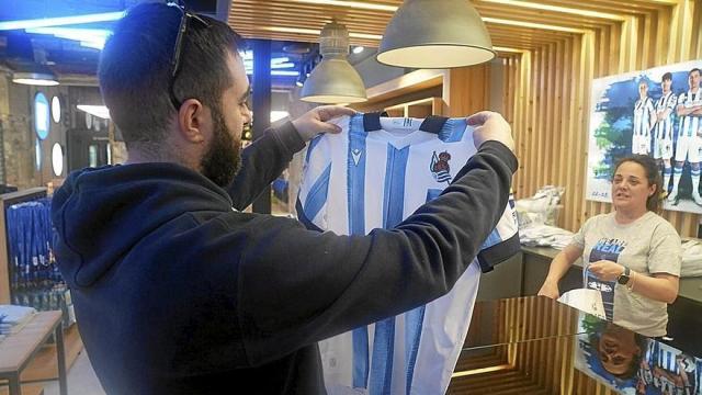 Gran aceptación a la nueva camiseta Gran aceptación a la nueva camiseta