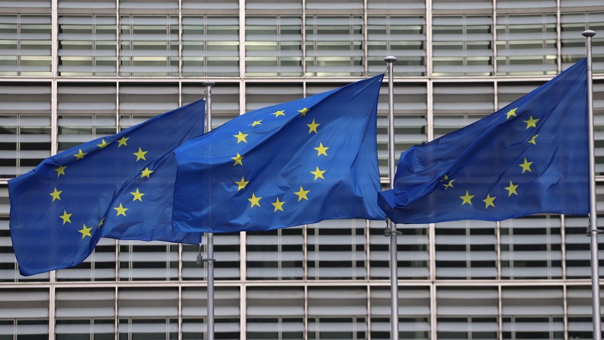 Banderas de la Unión Europea.