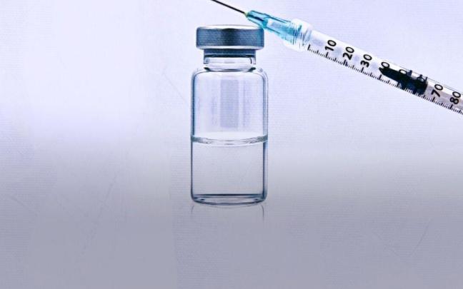 Una dosis de la vacuna experimental de ARNm contra el melanoma
