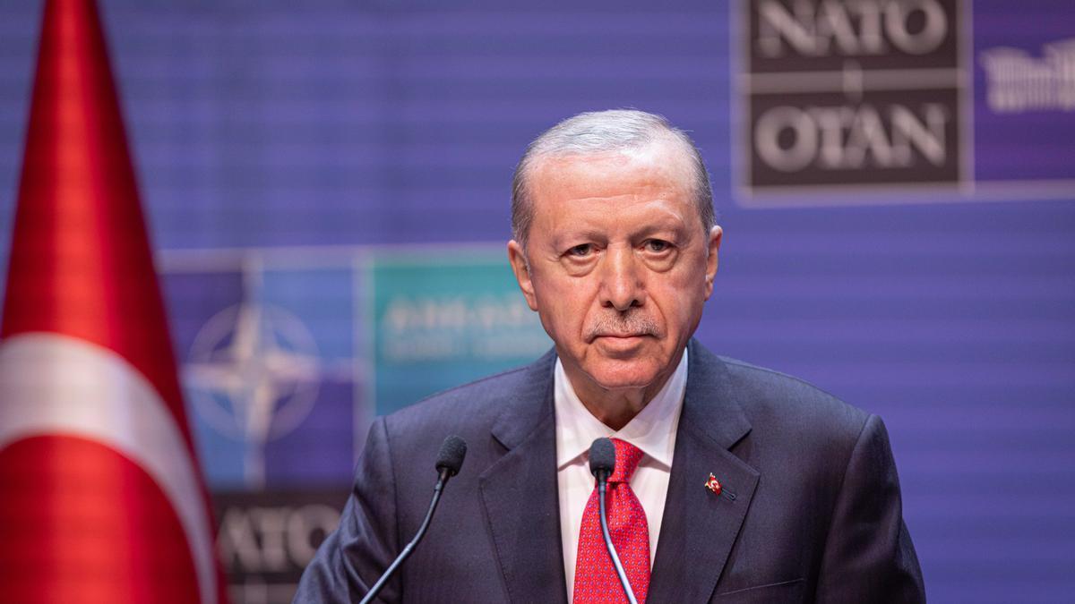 El Presidente de Turquía y anfitrión de la cumbre de la OTAN, Recep Tayyp Erdogan.