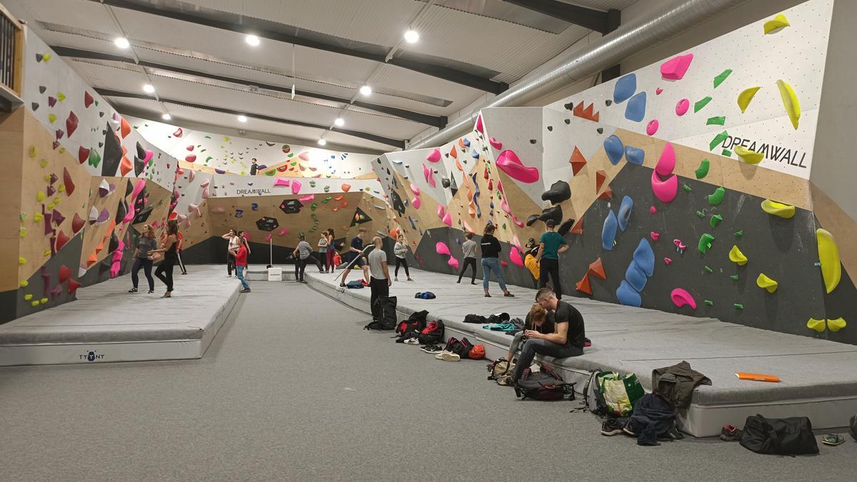 Esta es la nueva sala ‘boulder’ de Rocópolis.