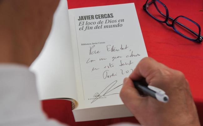 El Día del Libro ha vuelto a ser el día para que cada cual "hable de su libro"