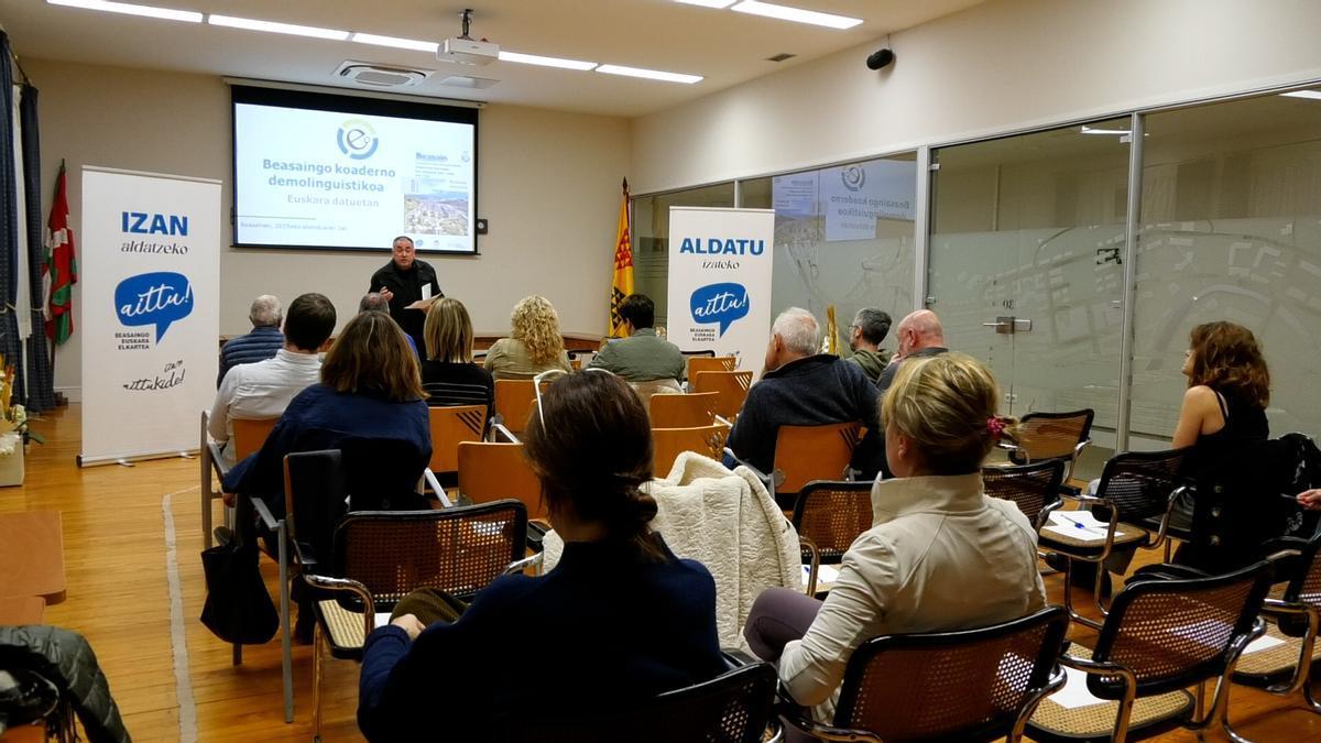 Presentación del primer 'Cuaderno Demolingüístico' de Beasain.