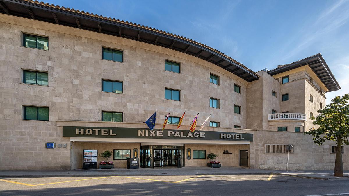 Entrada al hotel Nixe Palace