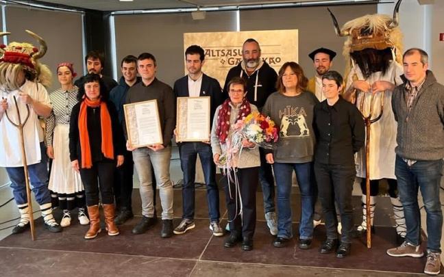 Galdakao y Altsasu oficializaron su hermanamiento en un acto celebrado en la casa de cultura Torrezabal