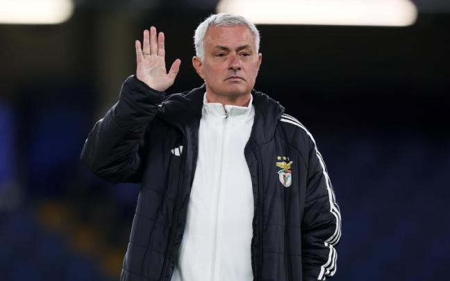 Jose Mourinho, con la equipación del Benfica.