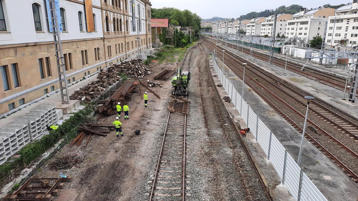 Trabajos de la futura estación de Atotxa en Donostia.