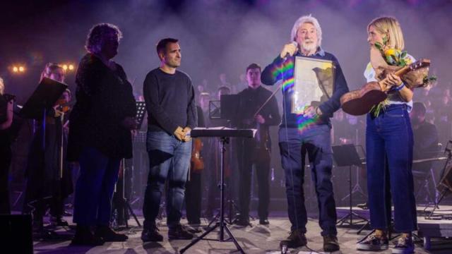 Benito Lertxundi en el concierto sinfónico en su honor en el Balearen Eguna.