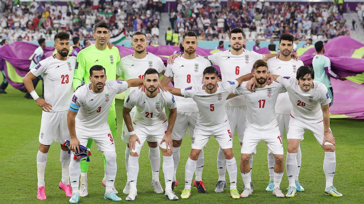 Futbolistas de la selección masculina de fútbol de Irán.