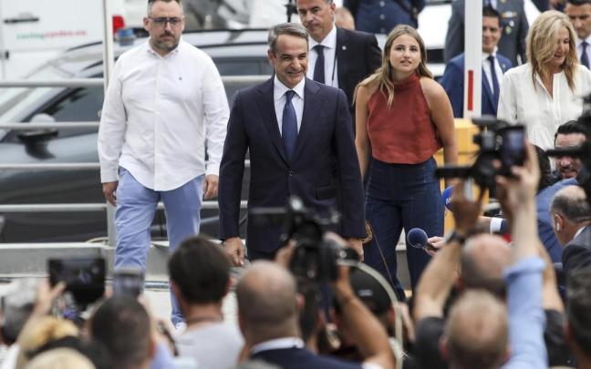 El primer ministro griego y líder de Nueva Democracia, Kyriakos Mitsotakis, a su llegada a la sede del partido.