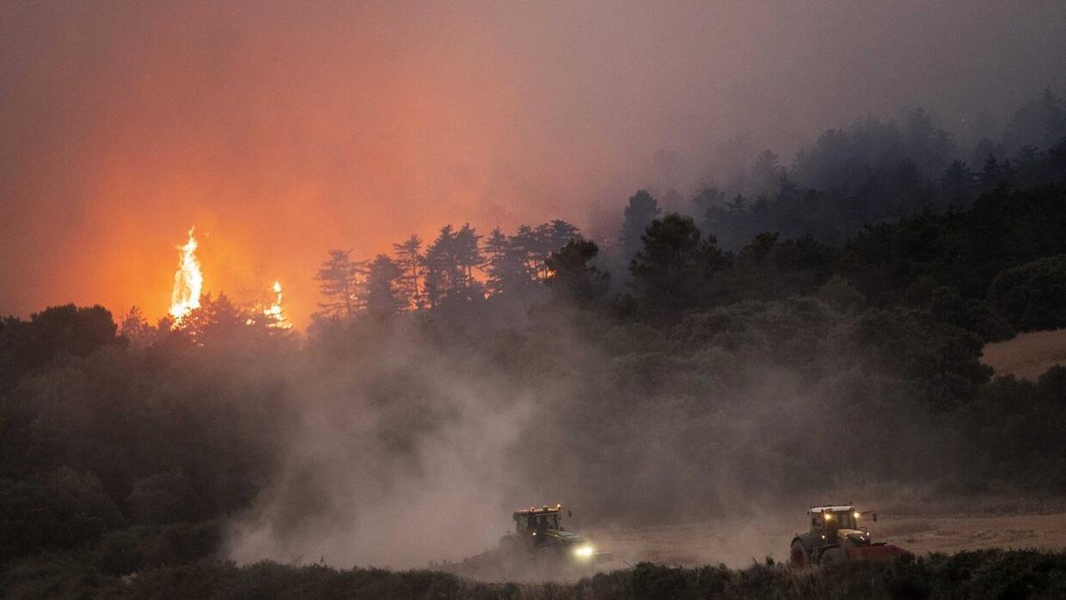 Incendio en El Perdón, cerca de Uterga. Foto: Iban Aguinaga