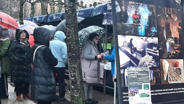 Stand de Zaporeak en la feria de San Anton de Amurrio el pasado 18 de enero