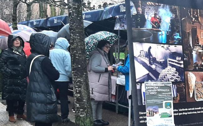 Stand de Zaporeak en la feria de San Anton de Amurrio el pasado 18 de enero