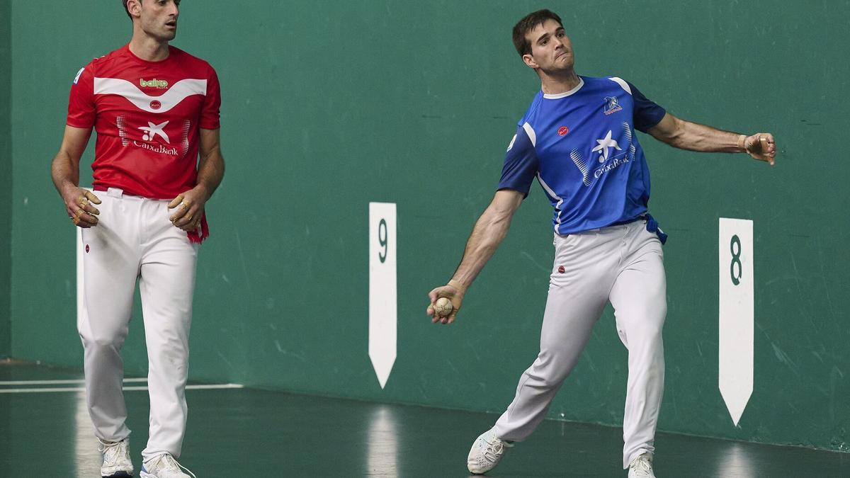 Peio Etxeberria y Zabaleta ganan a JAka-Albisu en la feria de San Fermín.