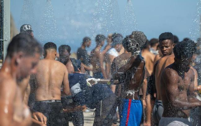 Migrantes en Ceuta.