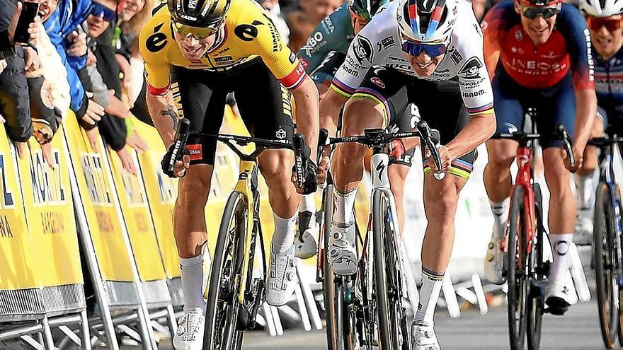 Primoz Roglic y Remco Evenepoel pelearán por el trono del Giro de Italia que arranca hoy. | FOTO: AFP