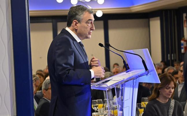El presidente del EBB del PNV, Aitor Esteban, este viernes