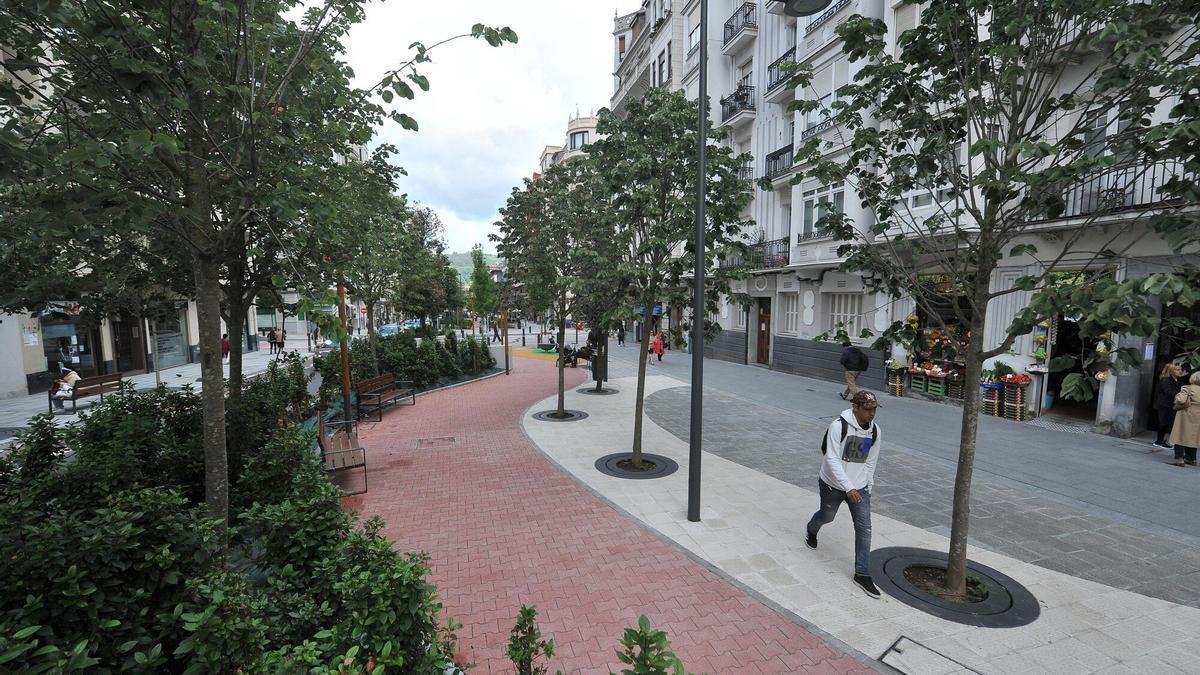 La calle María Díaz de Haro de Bilbao culmina su transformación