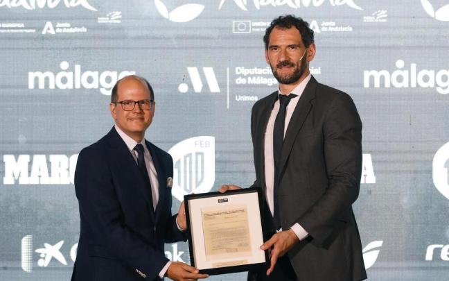 Andreas Zagklis (i) junto al presidente de la Federación Española de Baloncesto, Jorge Garbajosa. Andreas Zagklis (i) junto al presidente de la Federación Española de Baloncesto, Jorge Garbajosa.