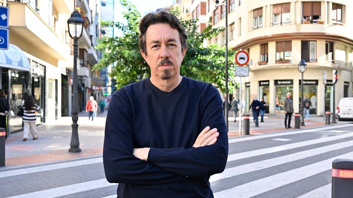 'Los nuevos' es la última novela de Pedro Mairal.