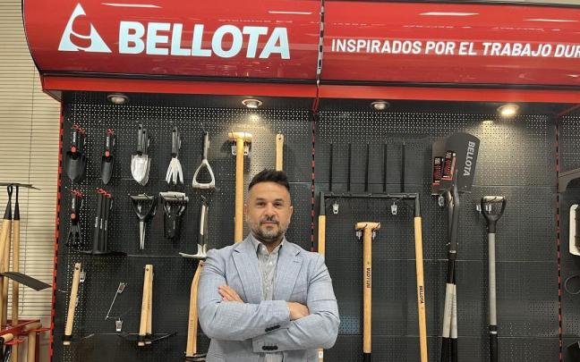 Mikel García es el encargado de velar por la seguridad en Bellota Herramientas.