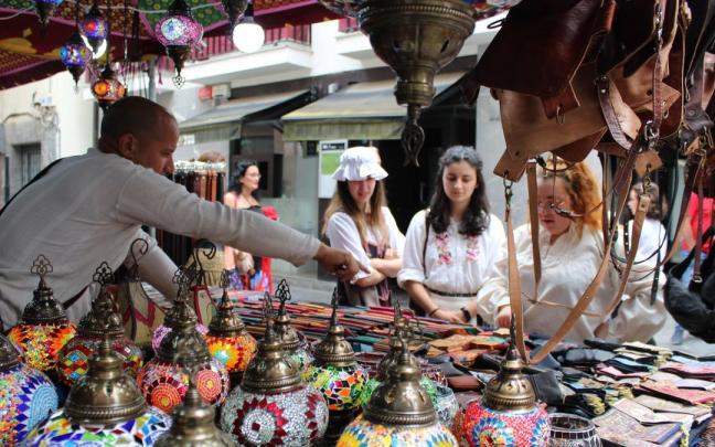 El principal atractivo del programa es la recreación de un mercado medieval