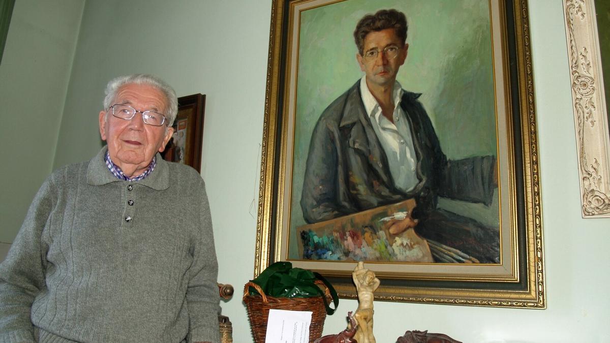 El prolífico pintor Miguel Okina (1924-2021) en una entrevista concedida a este periódico.