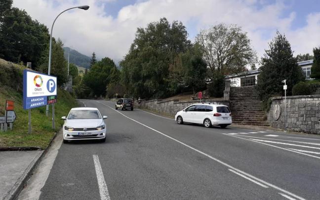 Fotomontaje de uno de los paneles que indican si hay plazas libres en los estacionamientos.