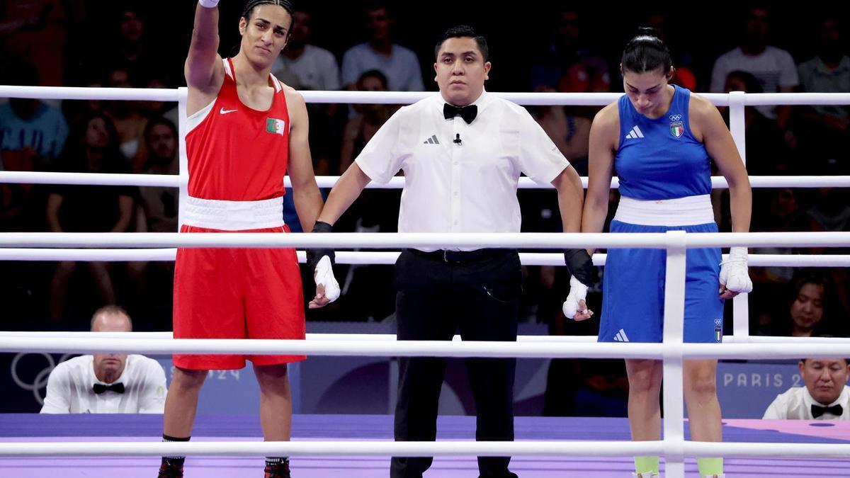 La boxeadora argelina Imane Khelif es declarada ganadora al retirarse su oponente italiana