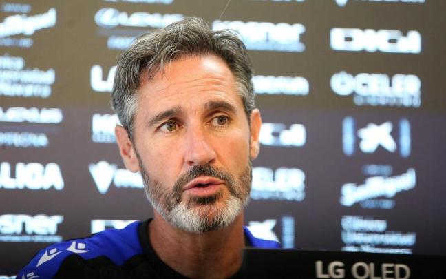 Vicente Moreno, durante una rueda de prensa. / N.G.