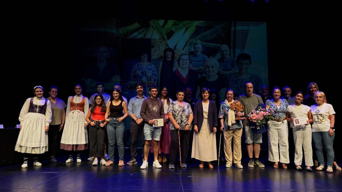 Participantes y galardonados en el acto