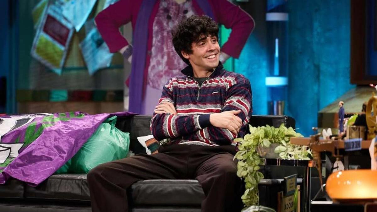 Javier Ambrossi, invitado de ayer en 'La Revuelta'