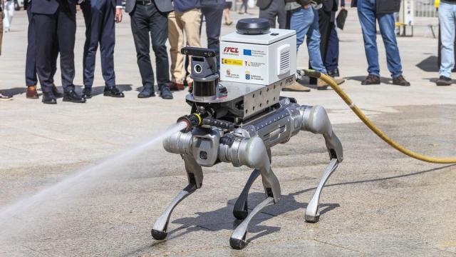 El perro-bombero presentado en Burgos.