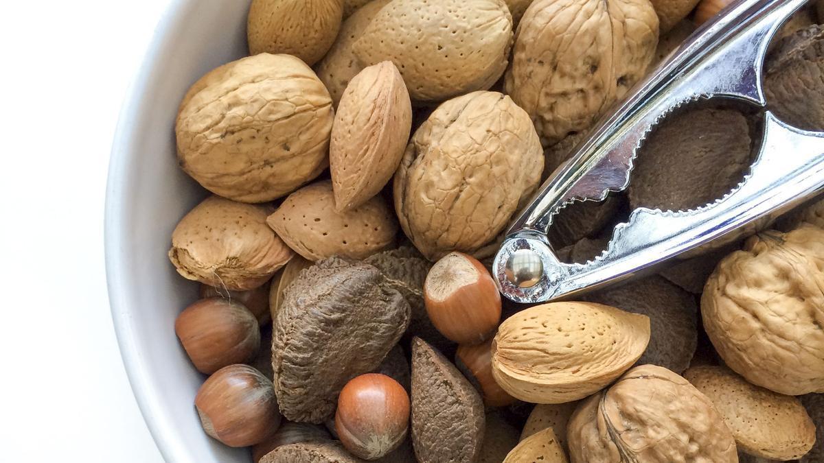 Un puñado de frutos secos al día es la cantidad recomendada.
