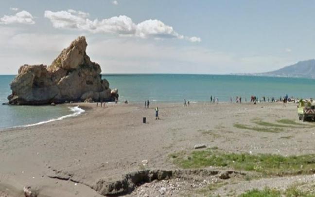 Playa Peñón del Cuervo en Málaga