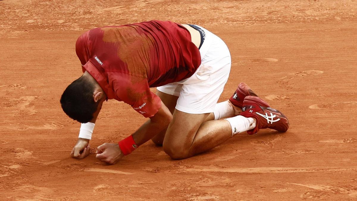 Novak Djokovic en su último partido de Roland Garros.