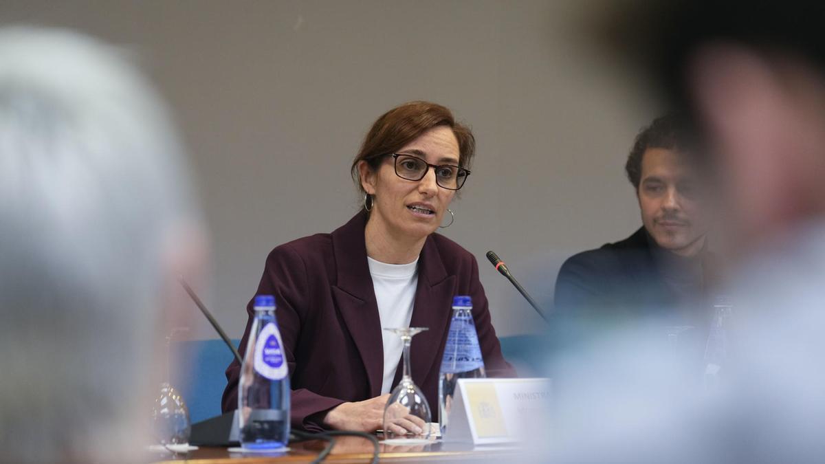La ministra de Sanidad, Mónica García, inaugura en Madrid las 'II Jornadas de Mujeres VIHvas'.
