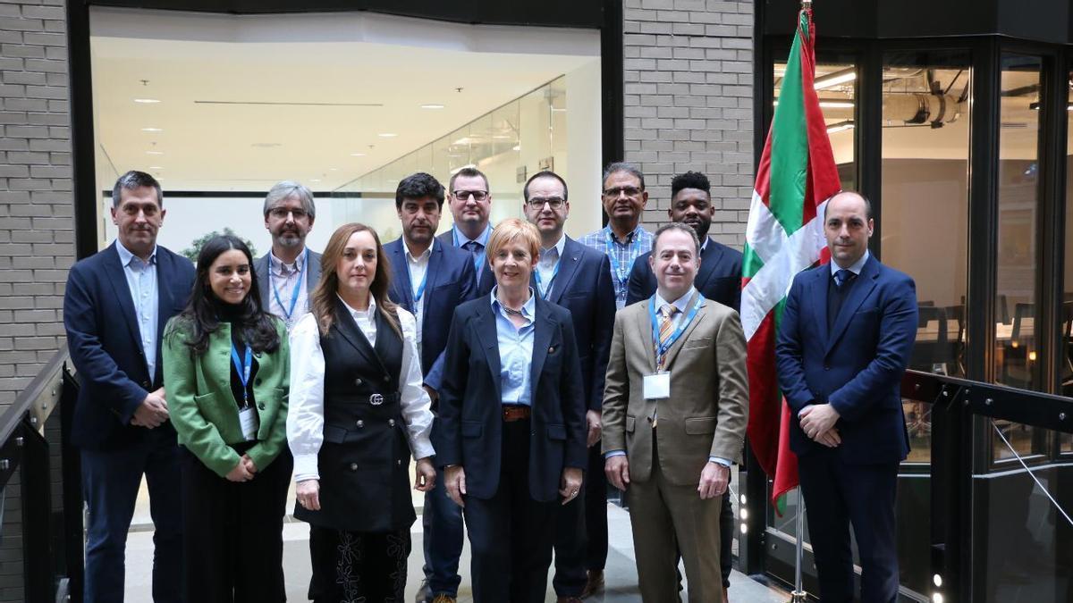 La consejera de Desarrollo Económico, Sostenibilidad y Medio Ambiente, Arantxa Tapia, ha inaugurado en Montreal la oficina número 21 de SPRI-BasqueTrade&Investment.