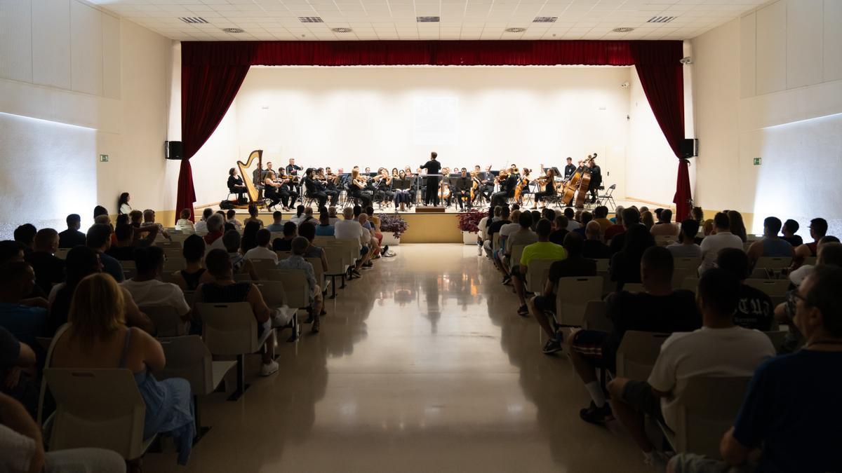 La BOS ofrece un concierto en la cárcel de Araba