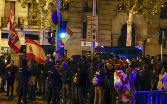 Manifestación ante la sede del PSOE en Madrid